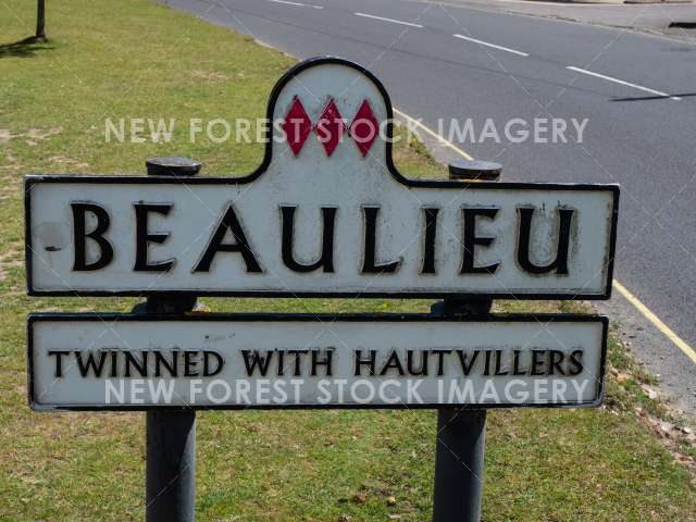 Beaulieu Signage 01